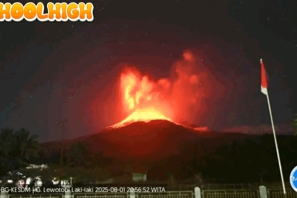 Gunung Lewotobi Laki-laki Kembali Erupsi dengan Kolom Abu Capai 10.000 Meter, Ini Penampakannya