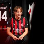 Milan 2025: Peran Defensif Modric—Cover Half-Space Kanan