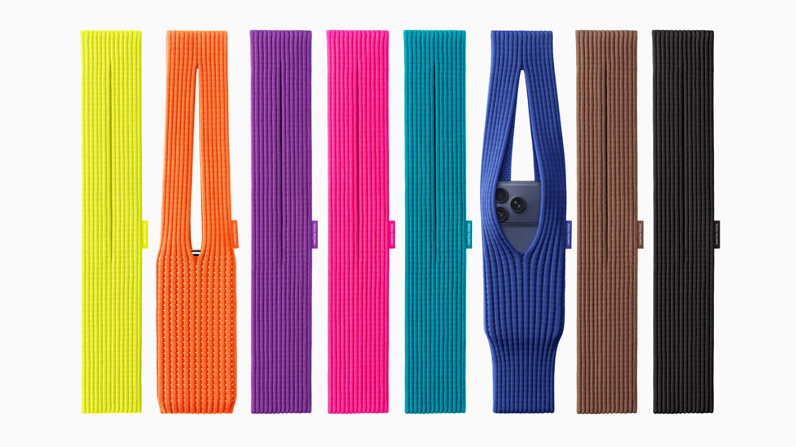 Apple meluncurkan 'kaus kaki' iPhone seharga £220 hari ini - dan para penggemarnya terpecah belah | Uang