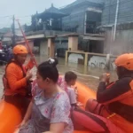 Banjir Bandang Menewaskan 15 Orang, 10 Orang Hilang dan Memicu Tanah Longsor Saat Upaya Penyelamatan Berlanjut