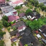Jumlah korban tewas akibat banjir dan tanah longsor di pulau Sumatra meningkat menjadi 164 orang