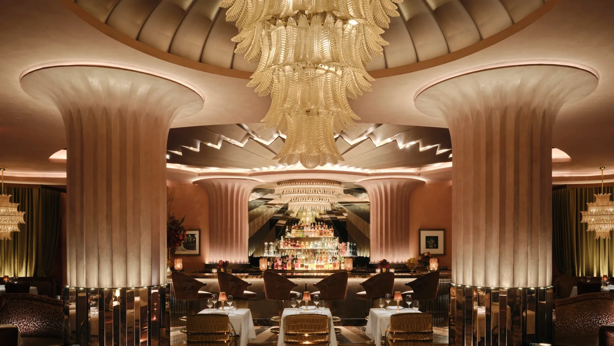 Kursi di Tepi Lapangan Tidak Cukup? Arena Perkenalkan Klub Anggota Pribadi dan Pengalaman 'Sarung Tangan Putih' In-House untuk Musim Baru NBA