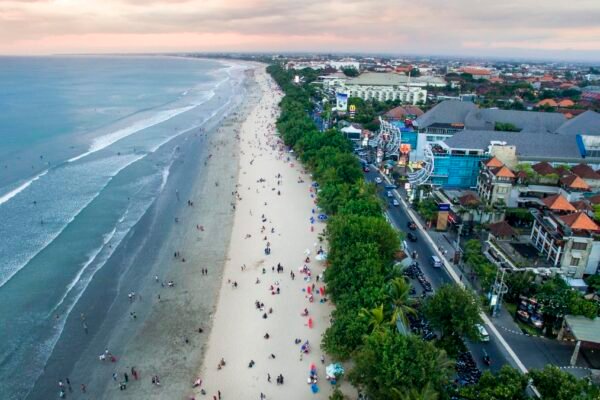 Peringatan perjalanan ke Bali: Smartraveller memperbarui sarannya bagi warga Australia yang akan berkunjung ke pulau di Indonesia setelah serangkaian kematian