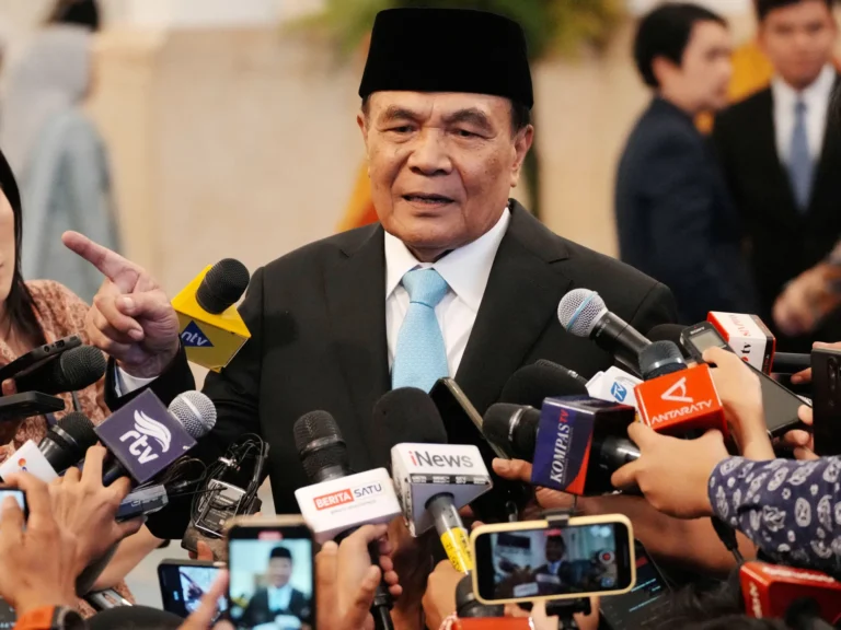 Indonesia menunjuk Subianto sebagai menteri keamanan baru setelah protes berdarah.