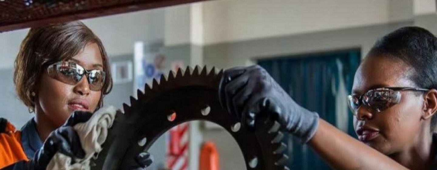 ‘Jangan tinggalkan siapa pun’: Seiring dengan semakin melebarnya kesenjangan kekayaan, PBB menyerukan perjanjian industri baru untuk negara-negara termiskin di dunia.