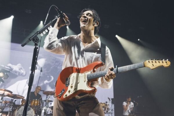 Konser-konser yang dijadwalkan pada tahun 1975 dibatalkan di Indonesia dan Taiwan setelah Malaysia melarangnya.