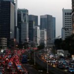 Mengapa Indonesia memindahkan ibu kotanya dari Jakarta ke Borneo