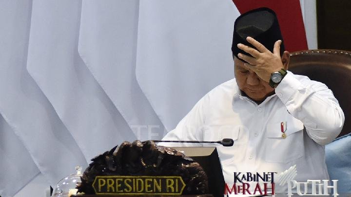 Prabowo merevisi target pertumbuhan ekonomi Indonesia untuk tahun 2025 menjadi 5,3 persen.