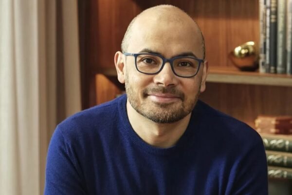 CEO DeepMind, Demis Hassabis, mengatakan bahwa kecerdasan buatan (AI) akan menciptakan pekerjaan baru dalam lima tahun ke depan, dan menyarankan para mahasiswa untuk mempelajari bidang ini.