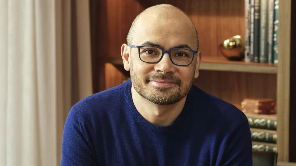 CEO DeepMind, Demis Hassabis, mengatakan bahwa kecerdasan buatan (AI) akan menciptakan pekerjaan baru dalam lima tahun ke depan, dan menyarankan para mahasiswa untuk mempelajari bidang ini.