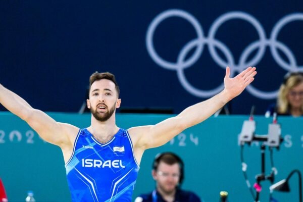 Komite Olimpiade Internasional (IOC) akan menginstruksikan anggotanya untuk tidak menjadi tuan rumah acara di Indonesia setelah larangan terhadap atlet Israel.