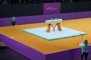 Komite Olimpiade Internasional (IOC) merekomendasikan agar tidak ada acara olahraga internasional di Indonesia setelah negara tersebut melarang atlet Israel berpartisipasi.