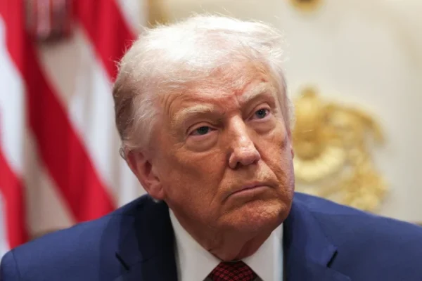 Pasukan Eropa tiba di Greenland saat Trump melontarkan kejutan lain.