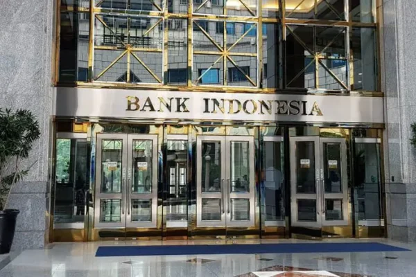 Bank Sentral Indonesia mengklarifikasi aturan baru mengenai transaksi mata uang asing