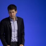 Berita Teknologi Hari Ini: OpenAI Dapatkan CEO Baru, WhatsApp Dikabarkan Akan Hadirkan Chatbot AI, Snapdragon 7 Gen 3 Diluncurkan