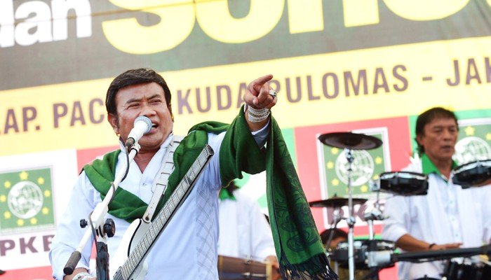 'Elvis' Indonesia memimpin barisan selebriti dalam pemilu