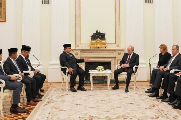 Indonesia Menandatangani Kesepakatan Pasokan Minyak dan LPG dengan Rusia