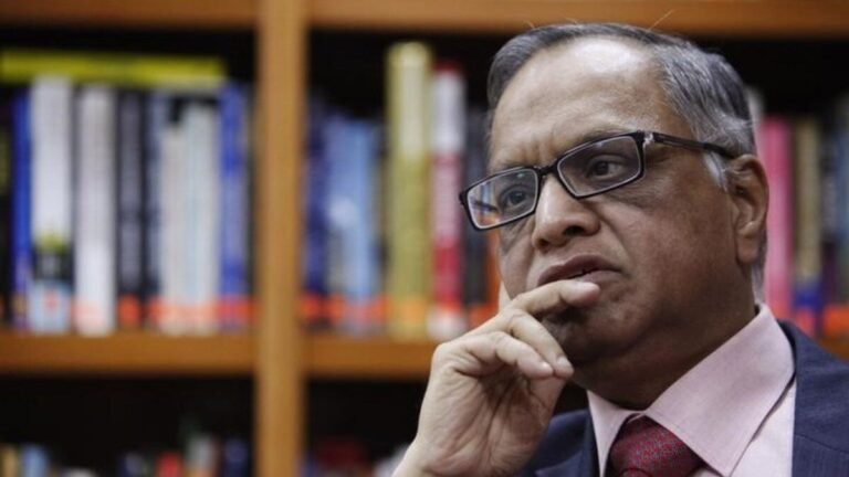 Setelah mengakui bahwa ia menggunakan ChatGPT, Narayana Murthy mengatakan bahwa lulusan manajemen dan teknologi sama saja baginya
