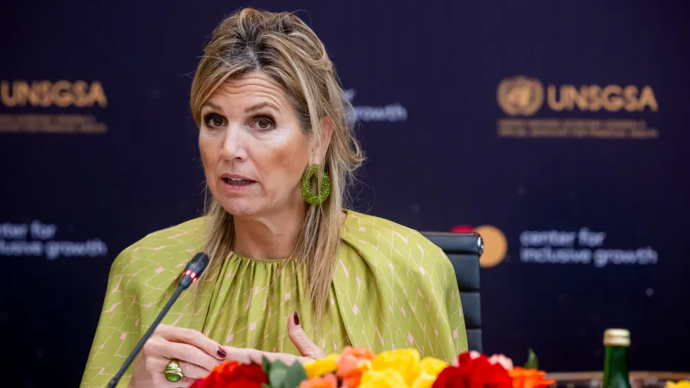 Ratu Maxima Memilih Gaun Hijau Natan untuk Kunjungannya ke Indonesia